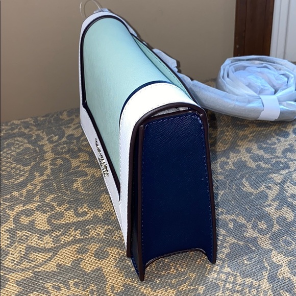 Kate Spade Cameron crossbody in spring meadow mint green and navy blue - Picture 6 of 12